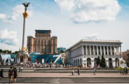 https://ciudadesconencanto.com/los-lugares-mas-hermosos-de-kiev-ucrania/